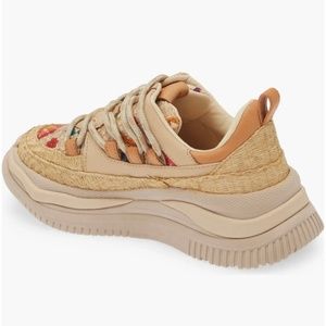 Farm Rio Crochet Bloom Platform